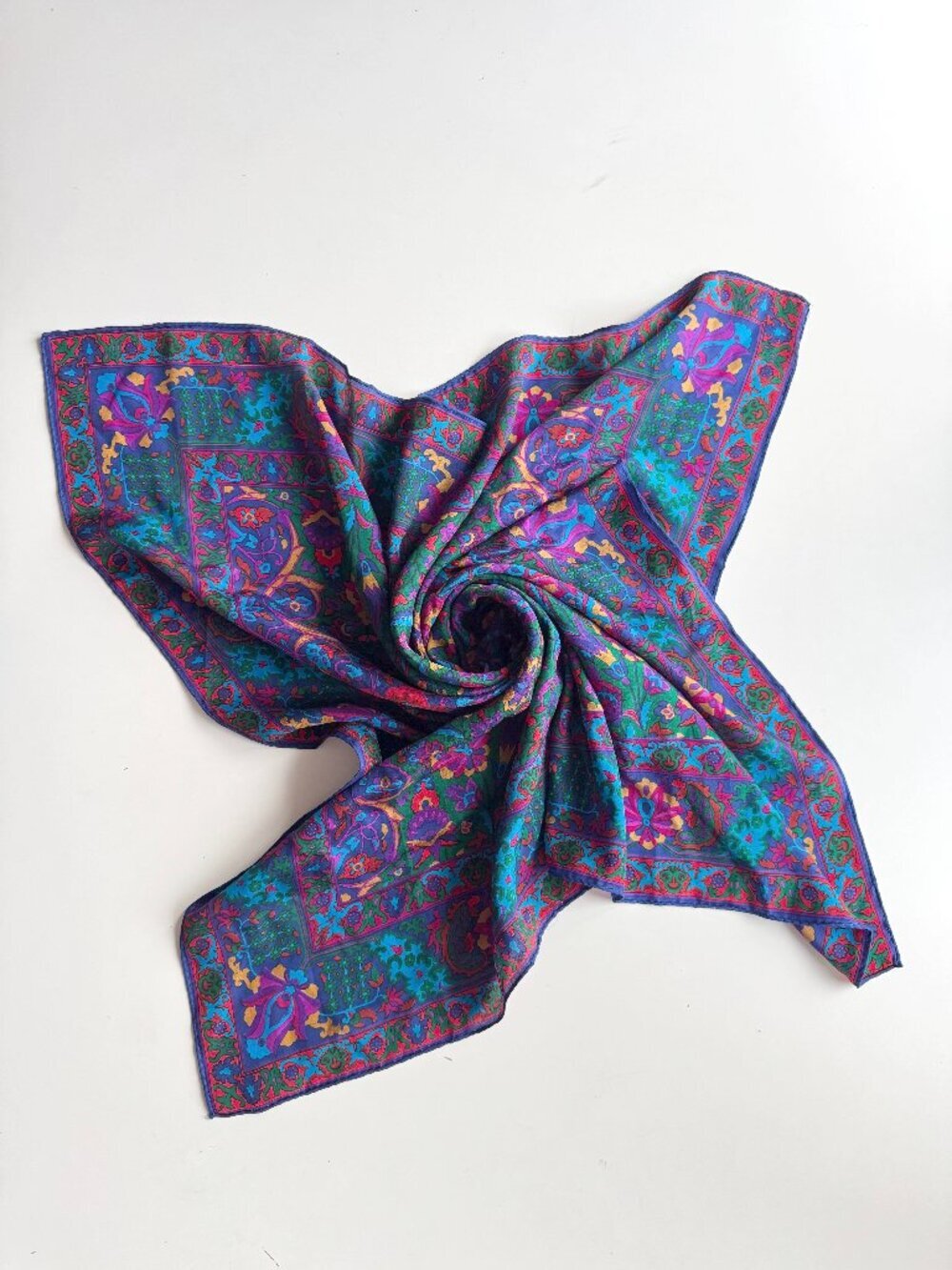 Vintage Unbranded Multicolor Floral Arabesque Silk Crepe 30" x 30" Square Scarf